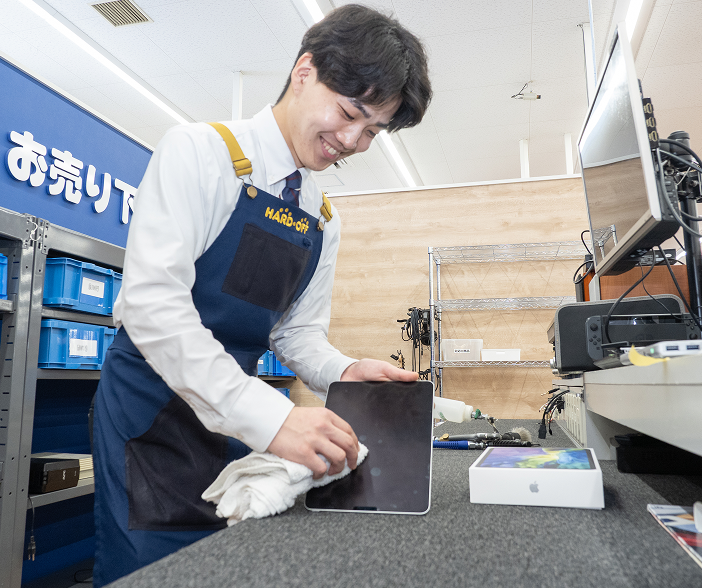 社員K.Dの仕事の様子1