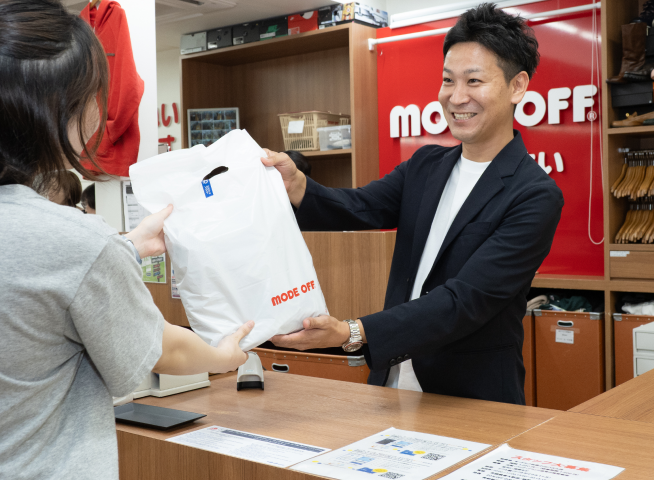社員Y.Mの仕事の様子4