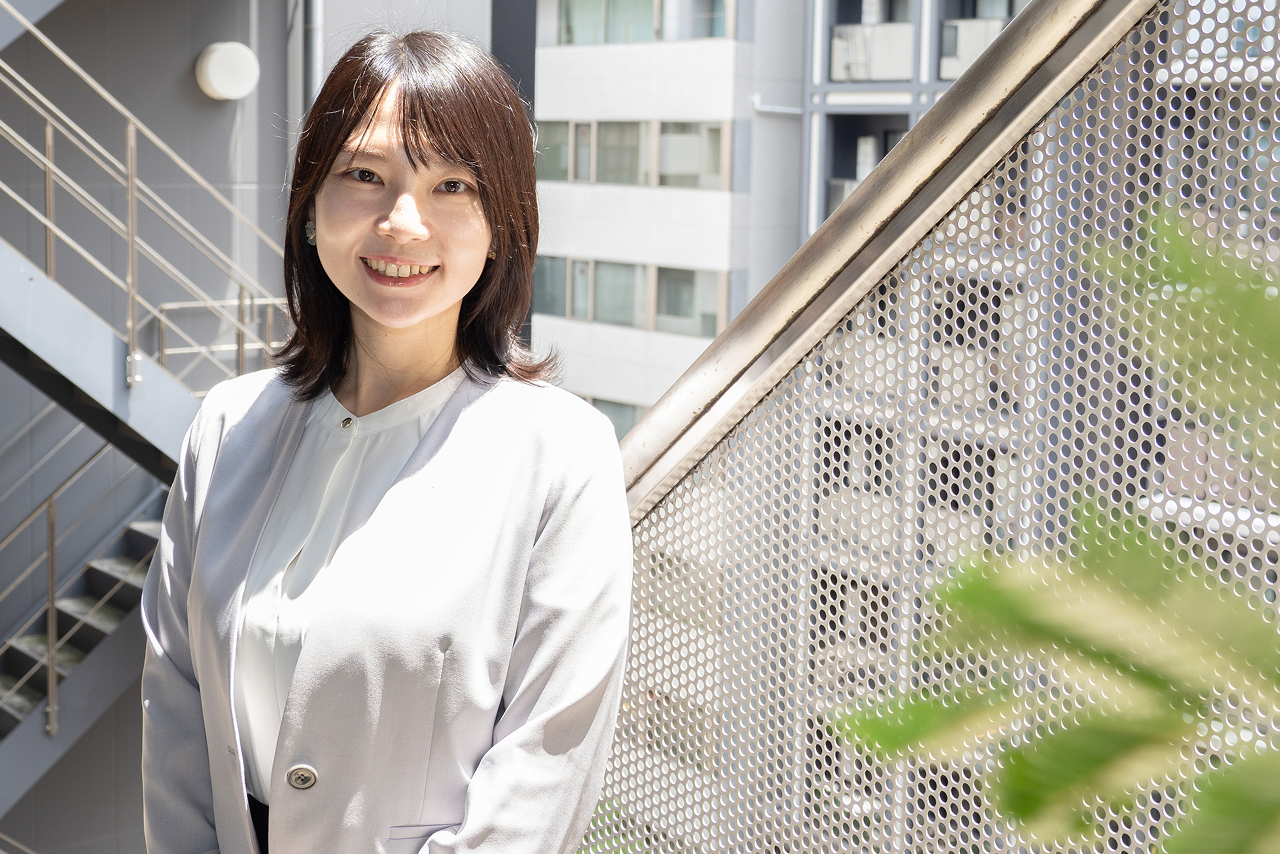 社員R.Iの仕事の様子3